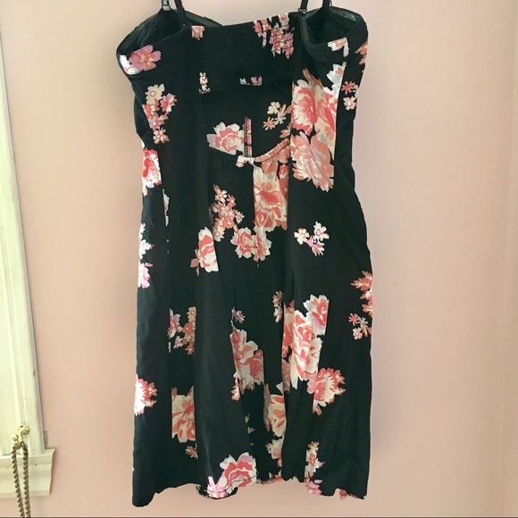 American Eagle summer floral dress - Picture 3 of 9